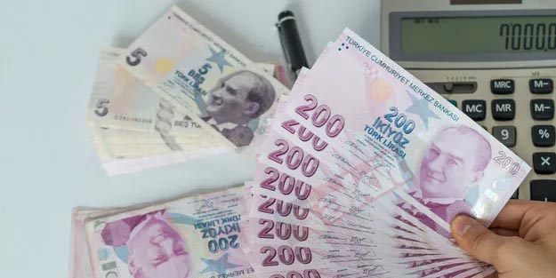 Ünlü Analistten Türk Lirası İçin Kötü Haber: USD/TRY Beklentisini Güncelledi