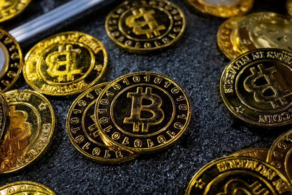 Ünlü Ekonomist Altcoinlere Ateş Püskürdü, Neden Sadece Bitcoin’i Tercih Ettiğini Açıkladı