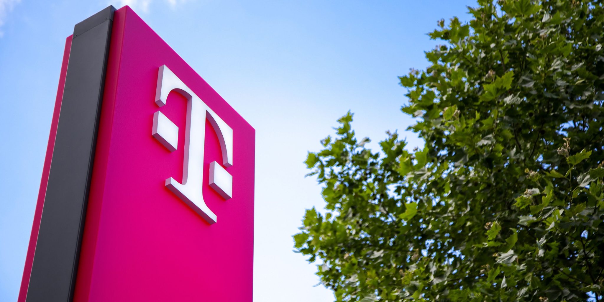 Europe’s Largest Telecommunications Company Deutsche Telekom Makes a Groundbreaking Bitcoin Move